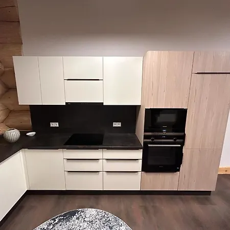 Weisser Hirsch Apartment *